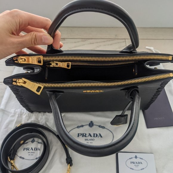 Prada Saffiano Large Bag (Brand New) - Picture 3 of 7